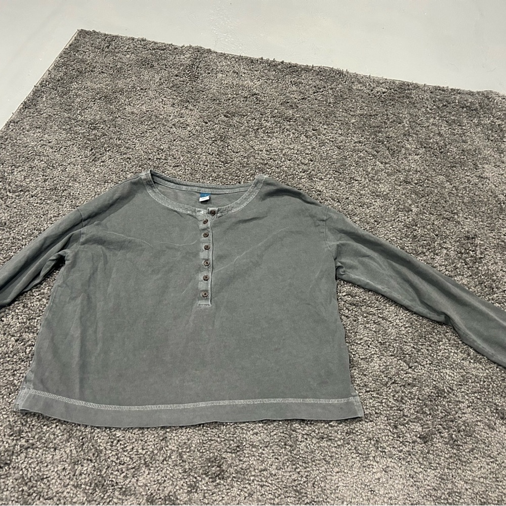 Old Navy Charcoal Cropped Button-Up Top